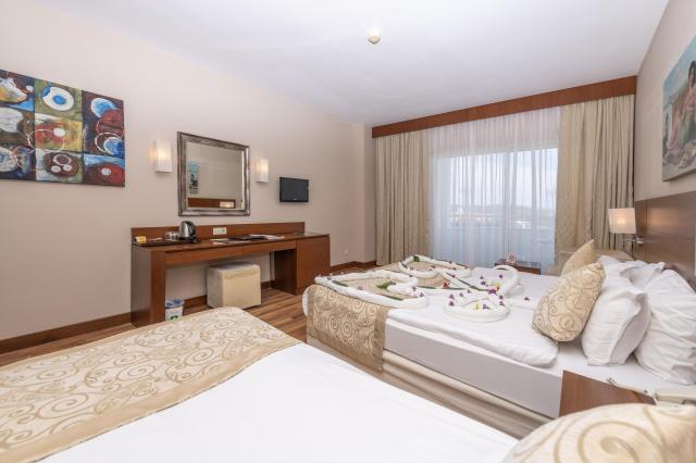 Roma Beach Resort & Spa