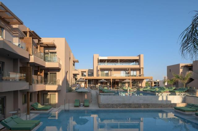 Paralos Venus Suites