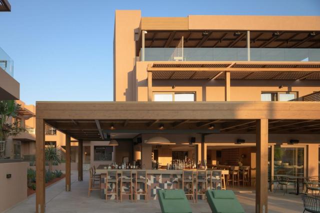 Paralos Venus Suites