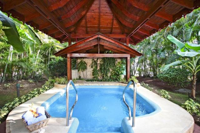 Luxury Bahia Principe Bouganville