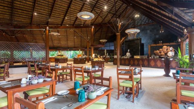 Kuredu Island Resort