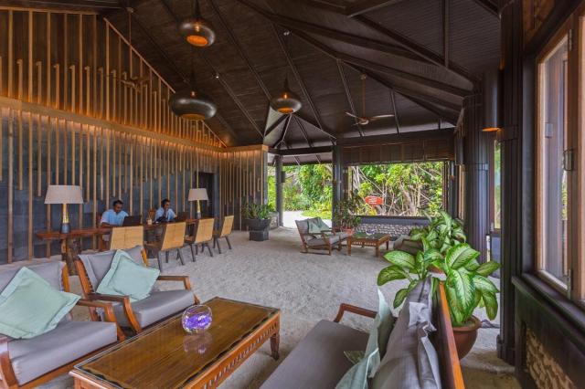 Komandoo Island Resort & Spa