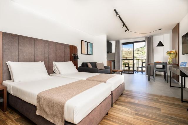 Luna Holiday complex