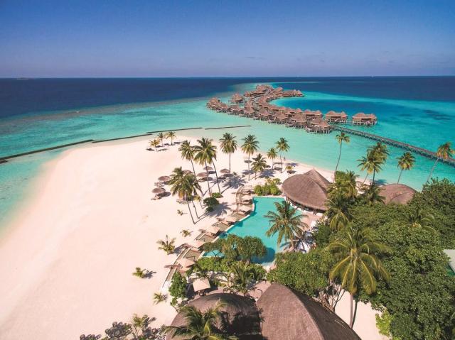 Constance Halaveli Resort