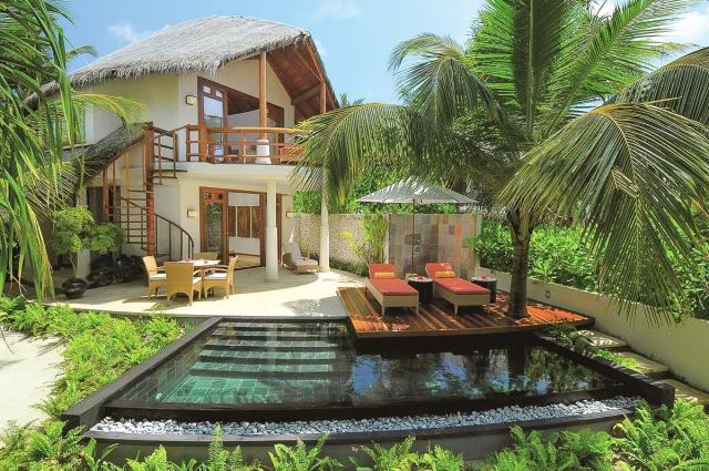 Constance Halaveli Resort