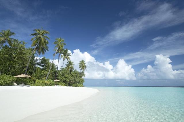 Constance Halaveli Resort