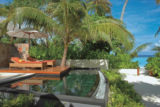 Constance Halaveli Resort