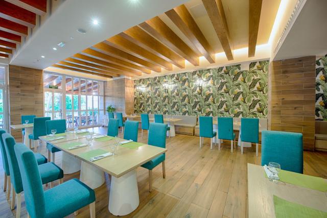 Grand Sirenis Cocotal Beach Resort