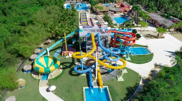 Grand Sirenis Cocotal Beach Resort