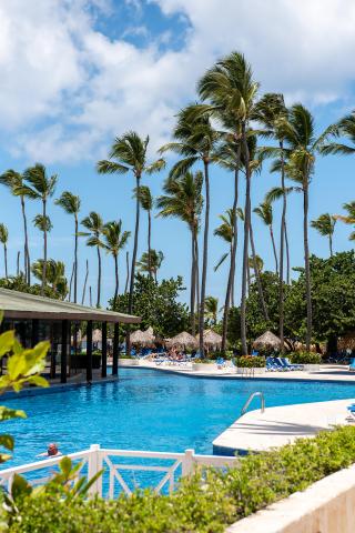 Grand Sirenis Cocotal Beach Resort