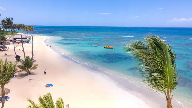 Grand Sirenis Cocotal Beach Resort