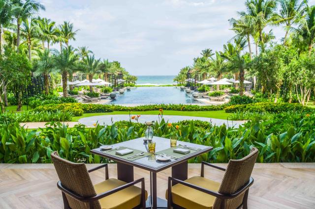 Intercontinental Phu Quoc Long Beach Resort