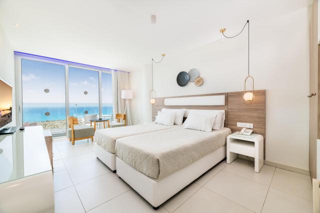 Tasia Maris Sands