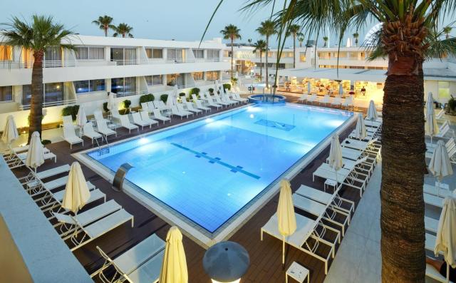 MelpoAntia Luxury Apartments & Suites