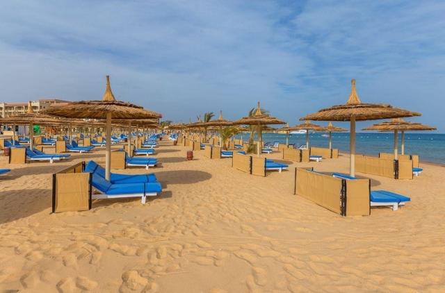 Pickalbatros White Beach resort