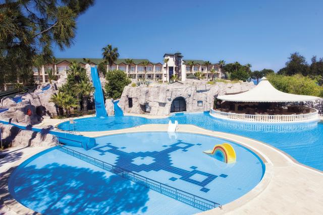 Dobedan World Palace