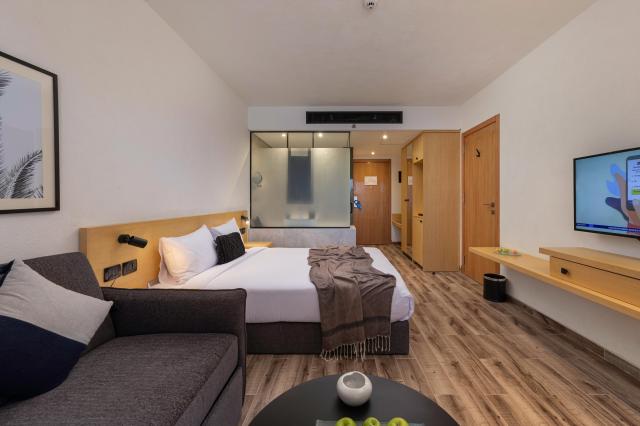 Creek Hotel & Residences El Gouna