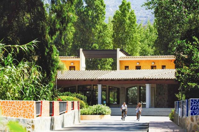 Calaserena Village