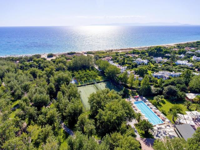 Calaserena Village