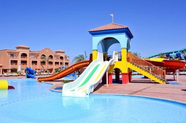 Charmillion Club Aqua Park