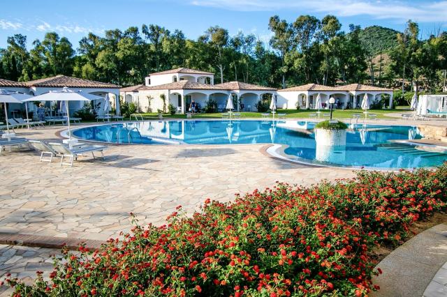 Limone Beach Village
