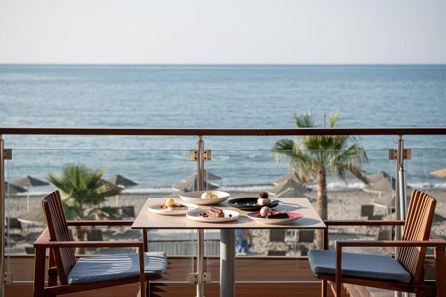 Minoa Palace Resort & Spa