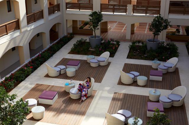 Minoa Palace Resort & Spa