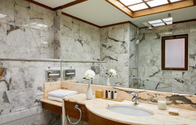 Minoa Palace Resort & Spa