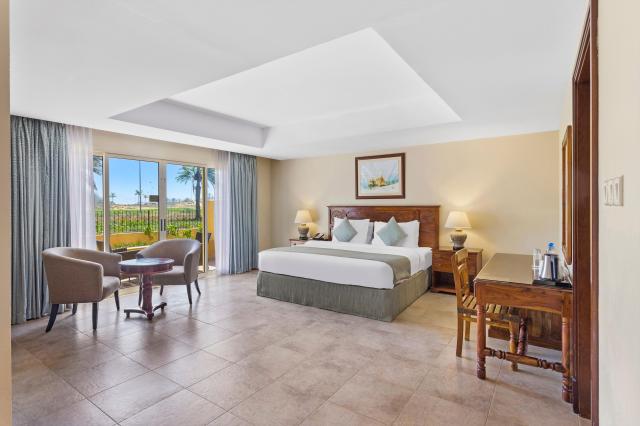 Al Hamra Village Golf & Beach Resort