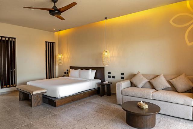 Sentido Naga Bay