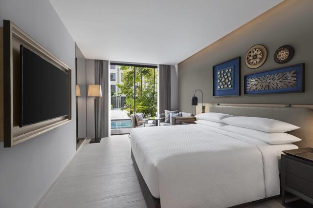 Four Points by Sheraton Patong Phuket Beach Resort