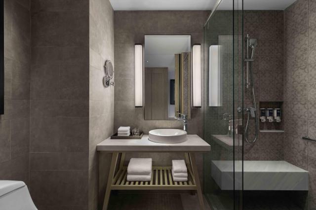 Four Points by Sheraton Patong Phuket Beach Resort