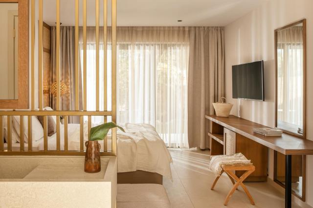 Ekati Mare Boutique