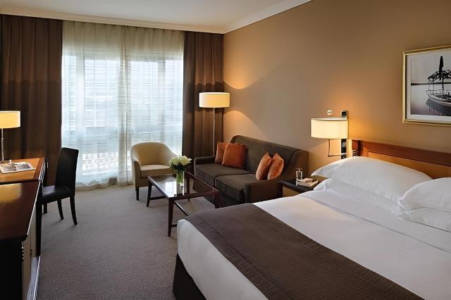Mövenpick Hotel & Apartments Bur Dubai