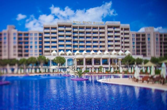 Barcelo Royal Beach