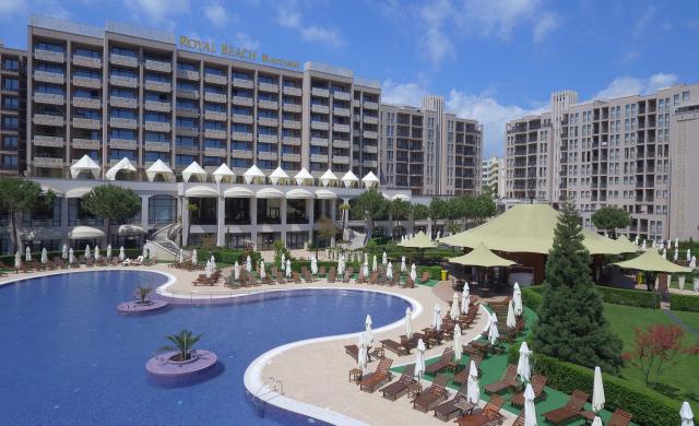 Barcelo Royal Beach
