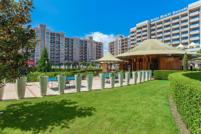 Barcelo Royal Beach
