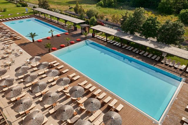 Sunny Beach Club