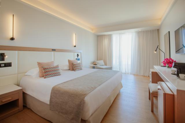 Golden Coast Beach Hotel