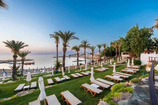 Golden Coast Beach Hotel