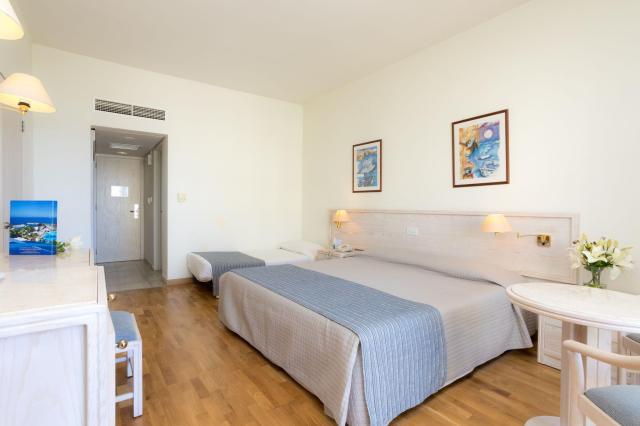 Golden Coast Beach Hotel