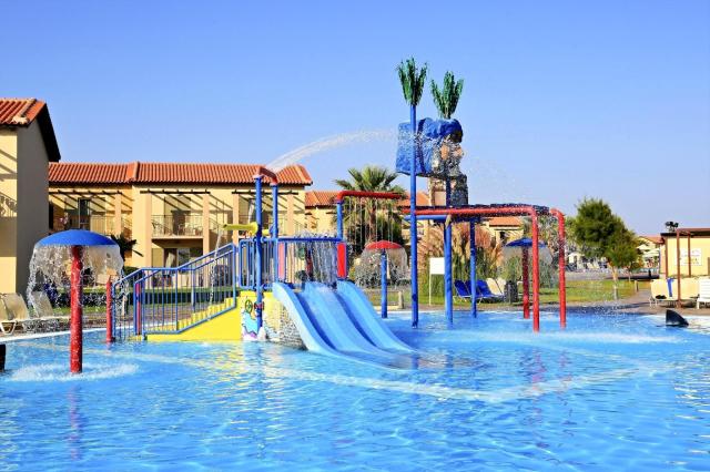 White Olive Marine Aquapark