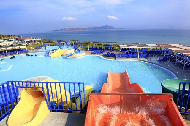 White Olive Marine Aquapark