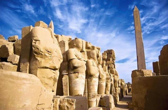 Faraon 5 12 dní - To nejlepší z Egypta s plavbou po Nilu, návštěvou pyramid i pobytem u moře