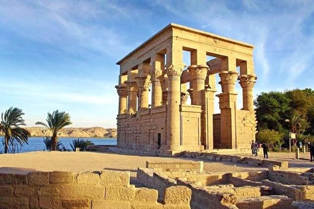 Hatšepsut 4 15 dní - lodí po Nilu s pobytem u moře - Hurghada