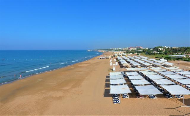 Glamour Resort