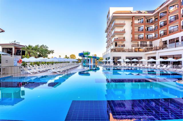 Glamour Resort