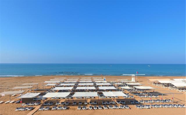 Glamour Resort