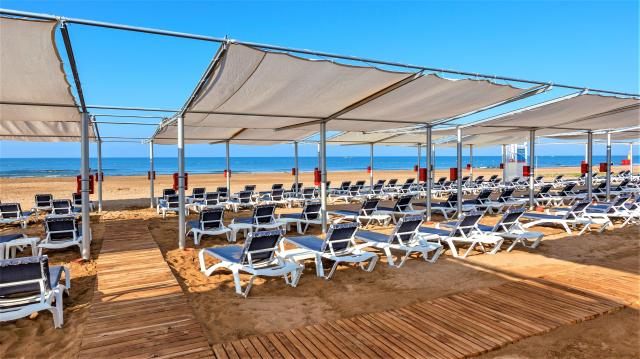 Glamour Resort