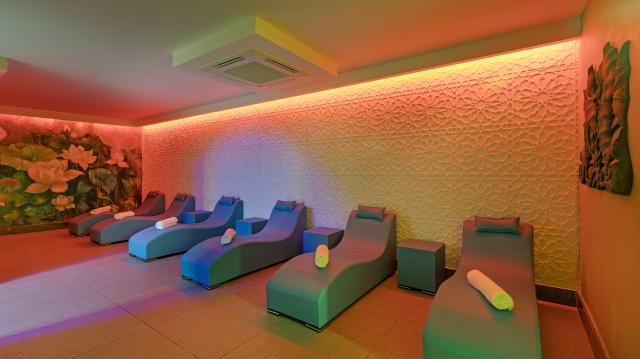Glamour Resort